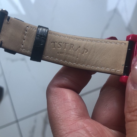 Nixon watch with leather strap - Picture 8 of 9